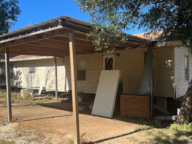 300 Rose Hill Road, Blooming Grove, TX 76626