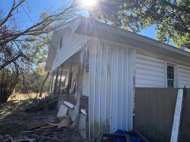 300 Rose Hill Road, Blooming Grove, TX 76626