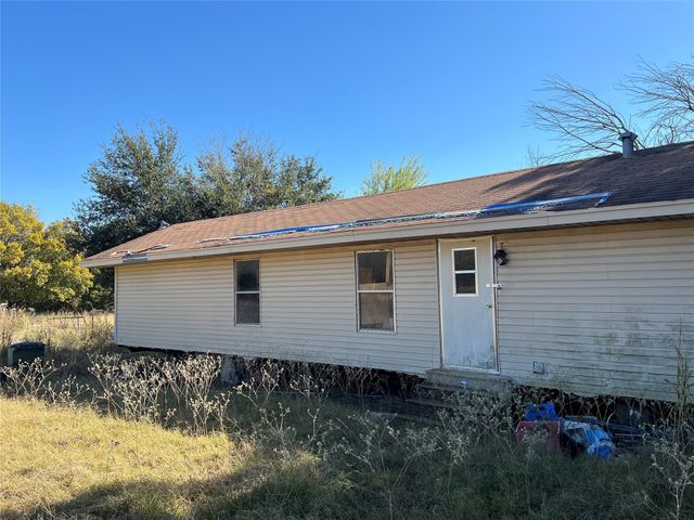 300 Rose Hill Road, Blooming Grove, TX 76626