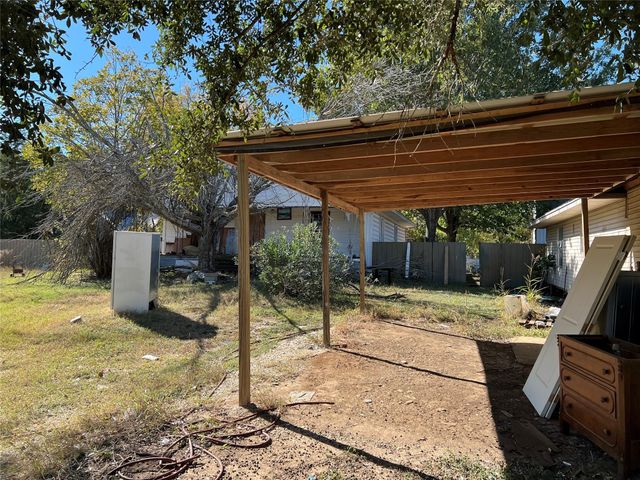 300 Rose Hill Road, Blooming Grove, TX 76626