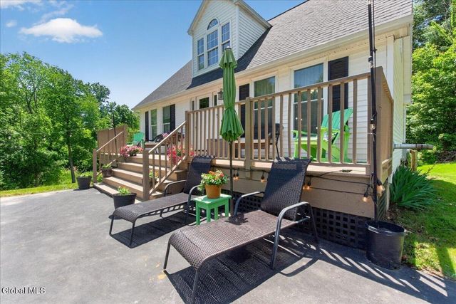 131 Calhoun Drive, Schaghticoke, NY 12182