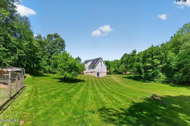 131 Calhoun Drive, Schaghticoke, NY 12182