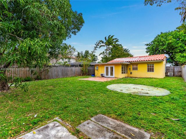 1125 NE 10th Ave, Fort Lauderdale, FL 33304