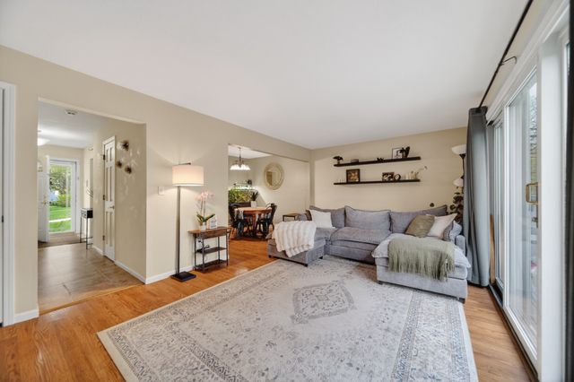 1146 APPLETREE Lane, Erie, PA 16509
