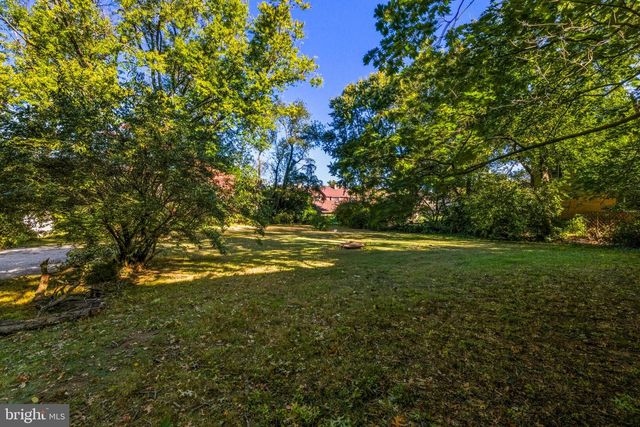 629 E MAIN ST, Moorestown, NJ 08057