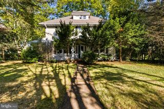 629 E MAIN ST, Moorestown, NJ 08057