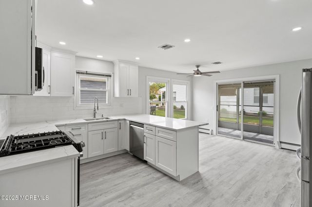 93 Paradise Boulevard, Toms River, NJ 08757