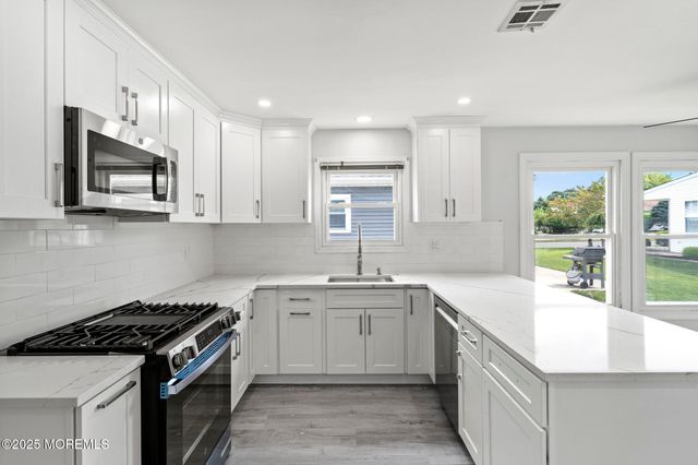 93 Paradise Boulevard, Toms River, NJ 08757