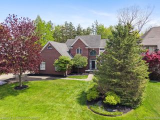 27852 Larson Lane, Farmington Hills, MI 48331