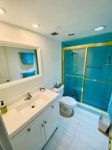 1069 Hillsboro Mile 401, Hillsboro Beach, FL 33062