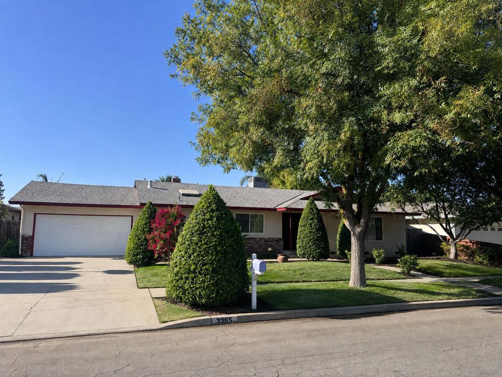 Image 1 of property listing at 3265 E Vartikian Avenue, Fresno, CA 93710
