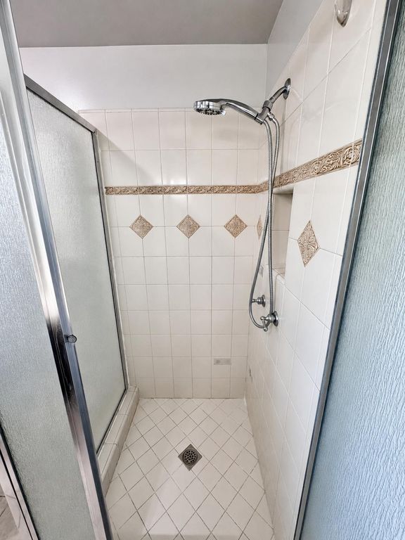 Image 21 of property listing at 3265 E Vartikian Avenue, Fresno, CA 93710