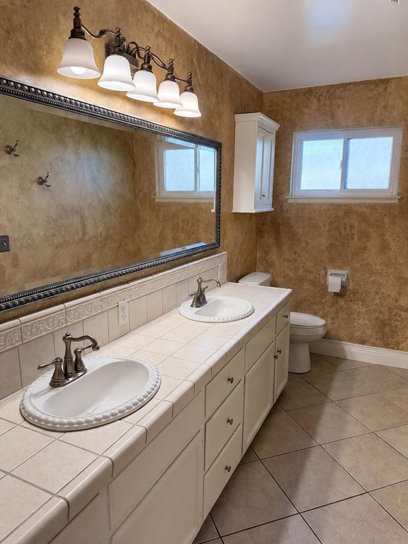Image 23 of property listing at 3265 E Vartikian Avenue, Fresno, CA 93710