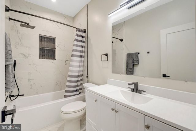 8709 YORKSHIRE LN, Manassas, VA 20111