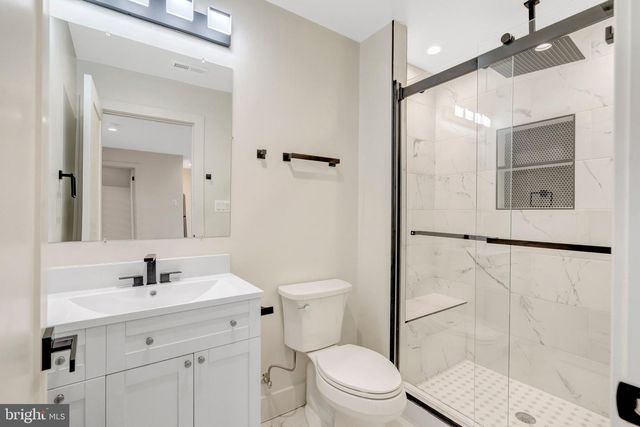 8709 YORKSHIRE LN, Manassas, VA 20111