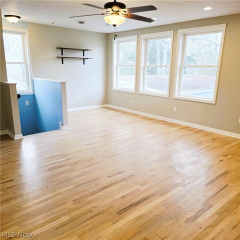 262 Stanmary Drive, Berea, OH 44017