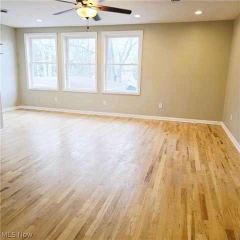262 Stanmary Drive, Berea, OH 44017