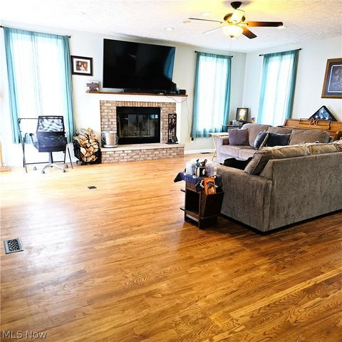 262 Stanmary Drive, Berea, OH 44017