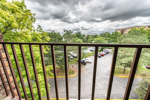 700 Wellington Avenue 409, Elk Grove Village, IL 60007