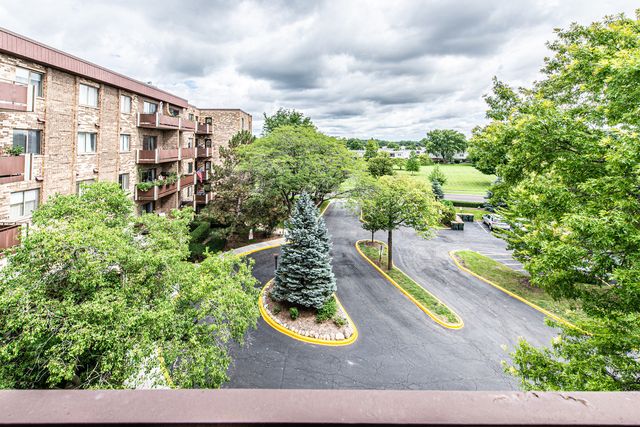700 Wellington Avenue 409, Elk Grove Village, IL 60007