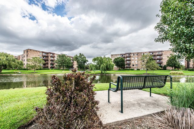 700 Wellington Avenue 409, Elk Grove Village, IL 60007