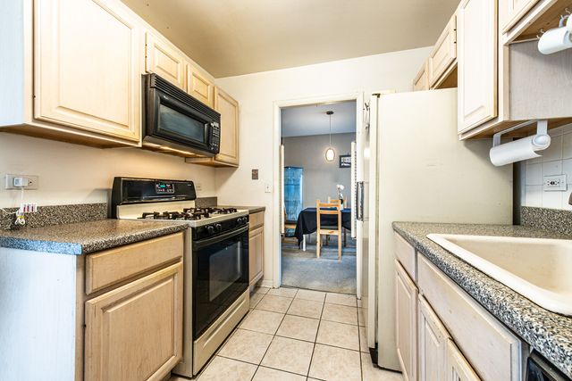700 Wellington Avenue 409, Elk Grove Village, IL 60007