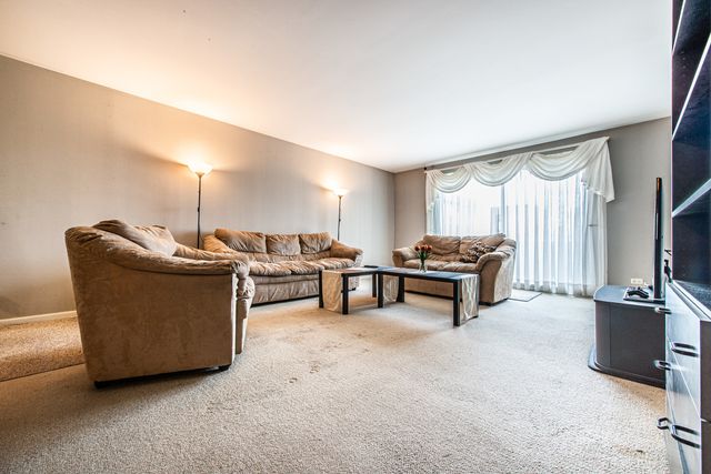 700 Wellington Avenue 409, Elk Grove Village, IL 60007
