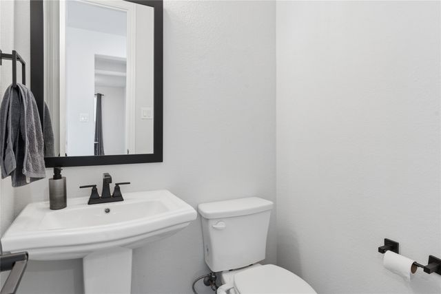 3613 Damsel Mackenzie Street, Lewisville, TX 75056