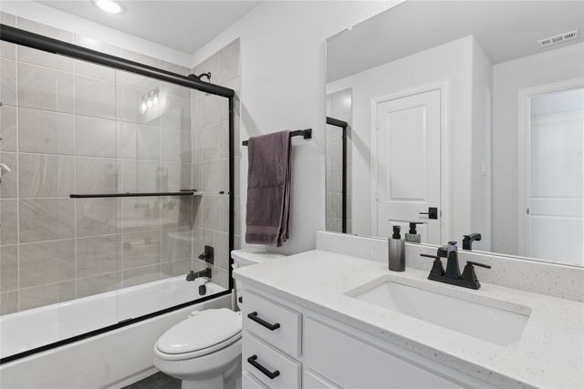 3613 Damsel Mackenzie Street, Lewisville, TX 75056