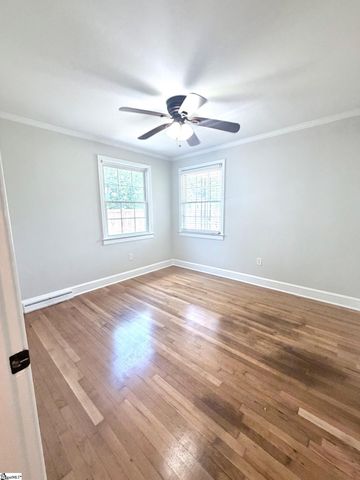 16 Rutledge Avenue, Greenville, SC 29617