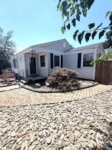 16 Rutledge Avenue, Greenville, SC 29617