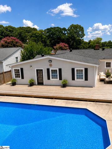 16 Rutledge Avenue, Greenville, SC 29617