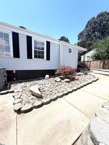 16 Rutledge Avenue, Greenville, SC 29617