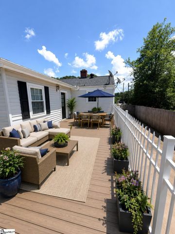 16 Rutledge Avenue, Greenville, SC 29617