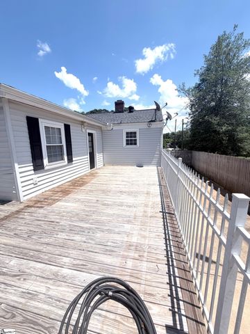 16 Rutledge Avenue, Greenville, SC 29617