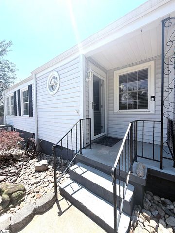 16 Rutledge Avenue, Greenville, SC 29617