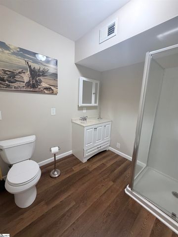16 Rutledge Avenue, Greenville, SC 29617