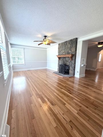 16 Rutledge Avenue, Greenville, SC 29617