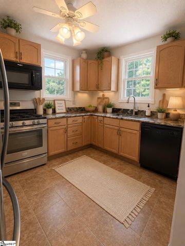 16 Rutledge Avenue, Greenville, SC 29617