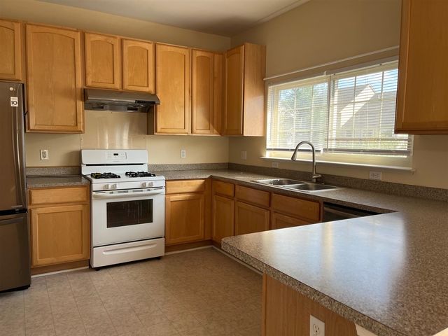 6057 Quebec Avenue, Ann Arbor, MI 48103