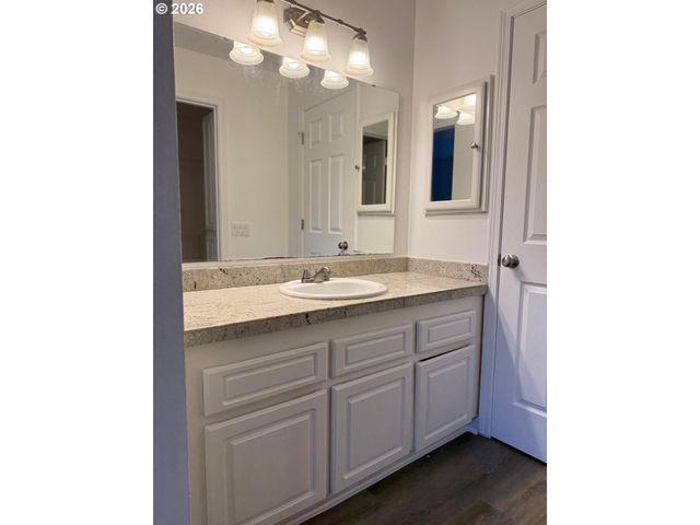 9987 Se TALBERT St, Clackamas, OR 97015