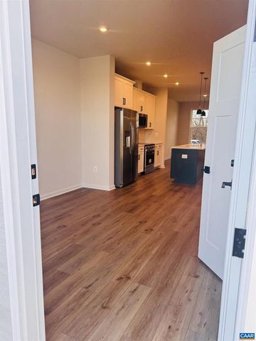 2225 WOODBURN RD, Charlottesville, VA 22901