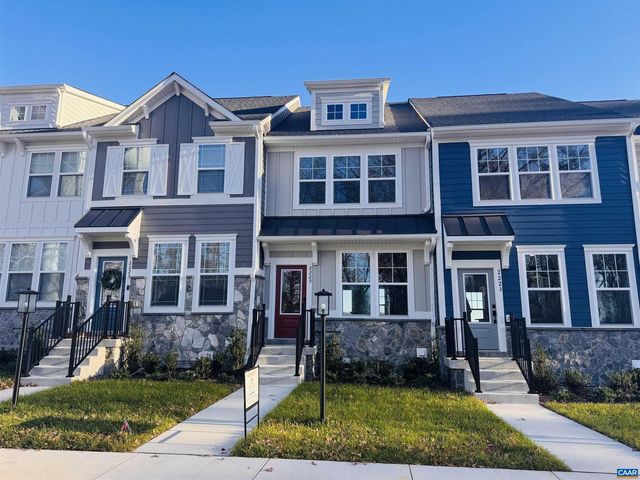 2225 WOODBURN RD, Charlottesville, VA 22901