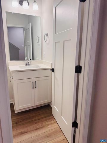 2225 WOODBURN RD, Charlottesville, VA 22901