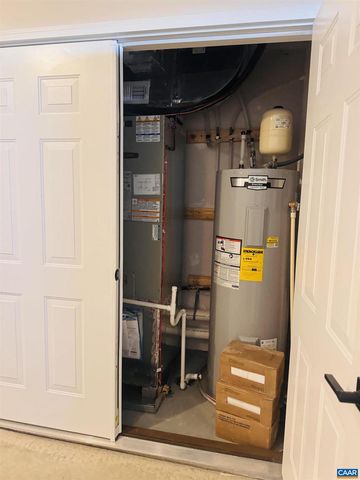 2225 WOODBURN RD, Charlottesville, VA 22901