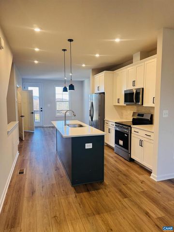 2225 WOODBURN RD, Charlottesville, VA 22901