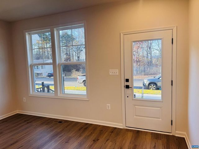 2225 WOODBURN RD, Charlottesville, VA 22901