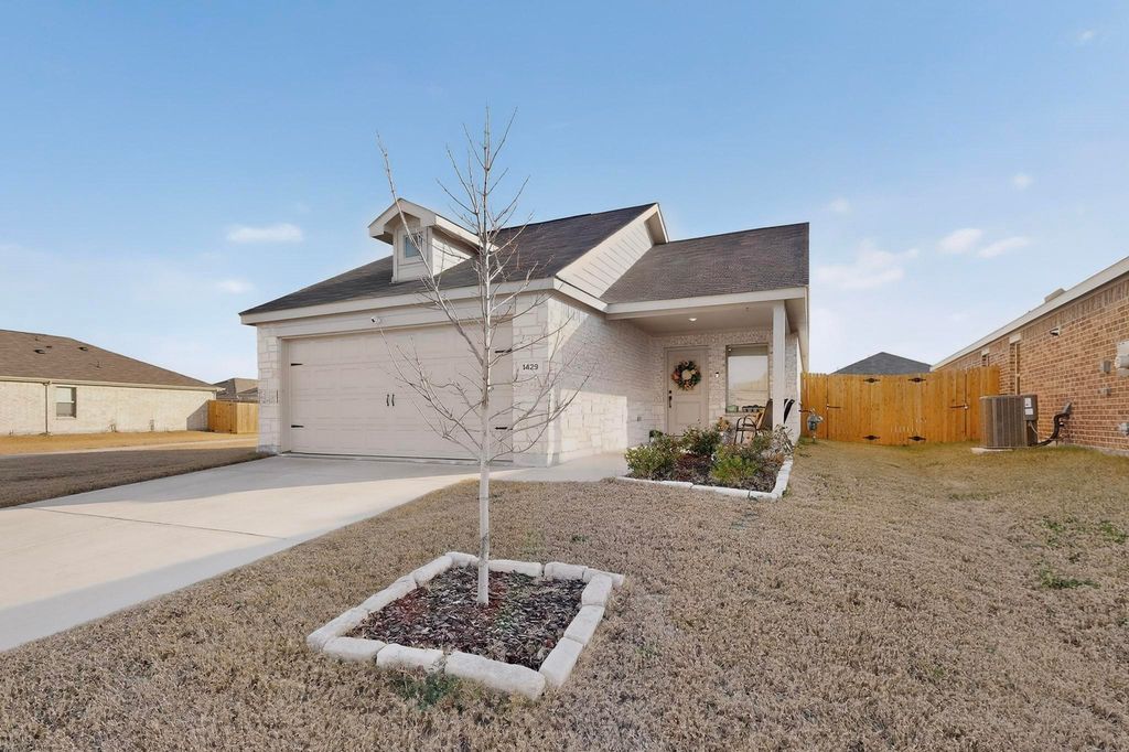 1429 Dovekie Drive, Forney, TX 75126