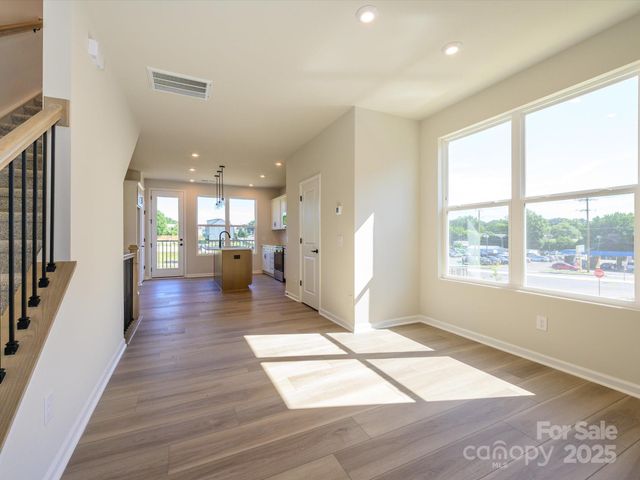 5711 Castlerea Drive, Charlotte, NC 28217