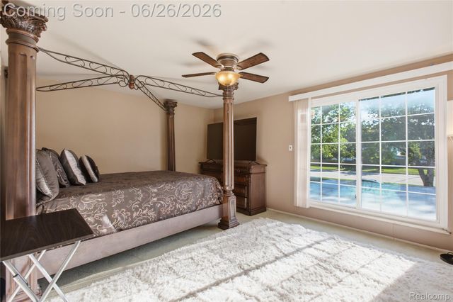 11606 Meadow Lane Drive, Macomb Township, MI 48093